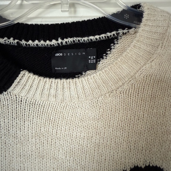 ASOS DESIGN Women’s black and white crew neck sweater with yin yang print - Picture 7 of 9